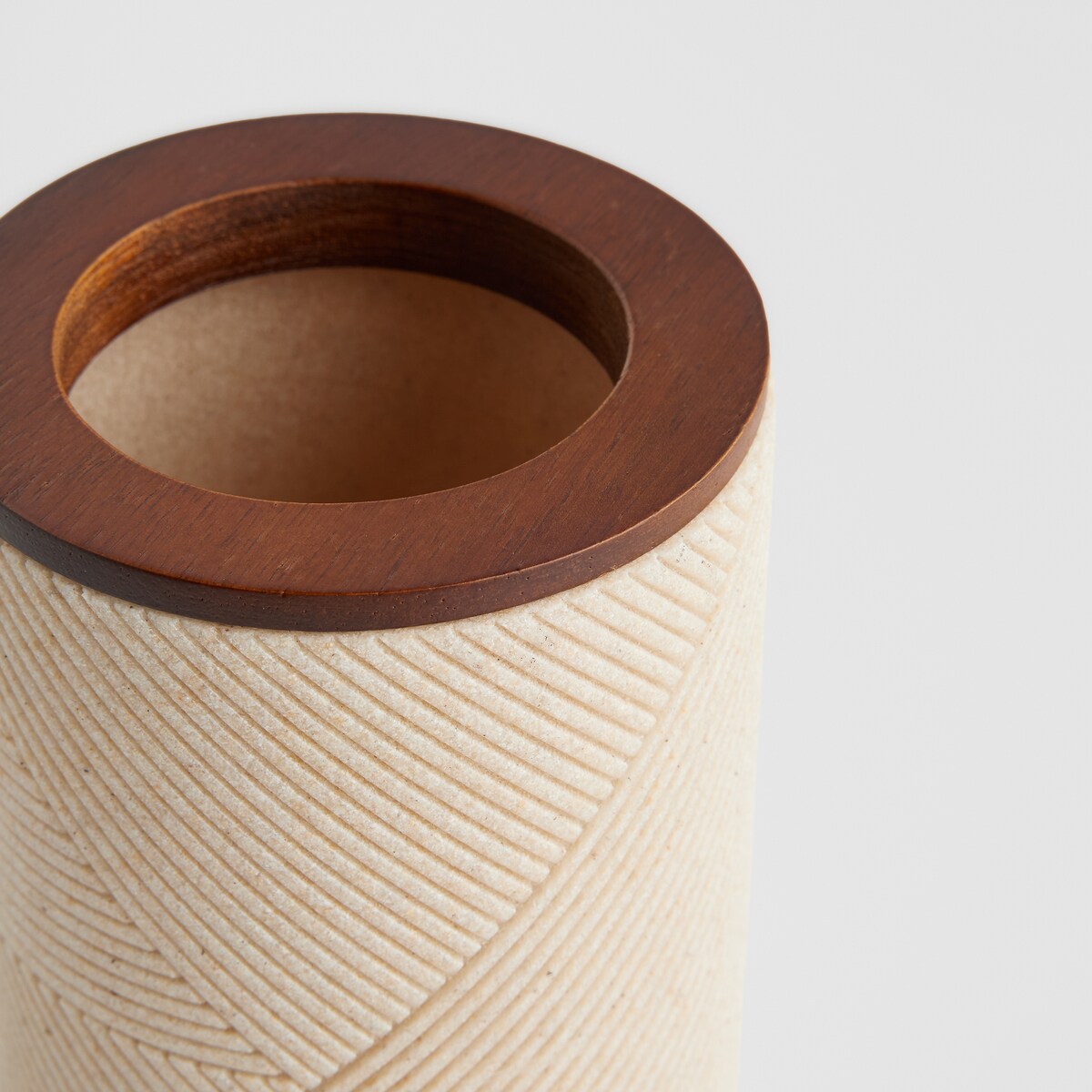 Kubek Łazienkowy Ravanna z motywem geometrycznym