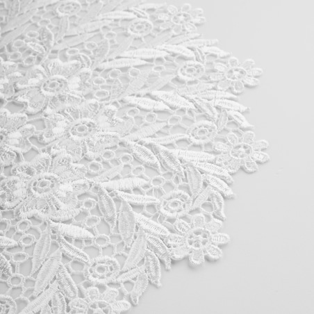 Serwetka Elaria z motywem kwiatowym