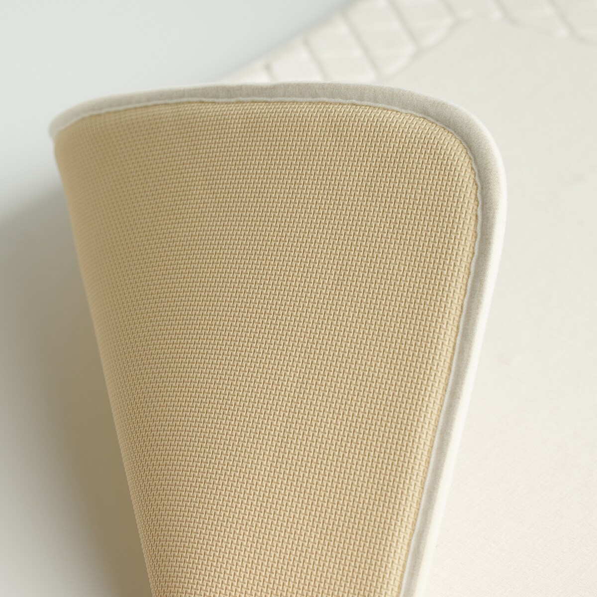 Dywanik Hausos 50x80 cm z motywem geometrycznym