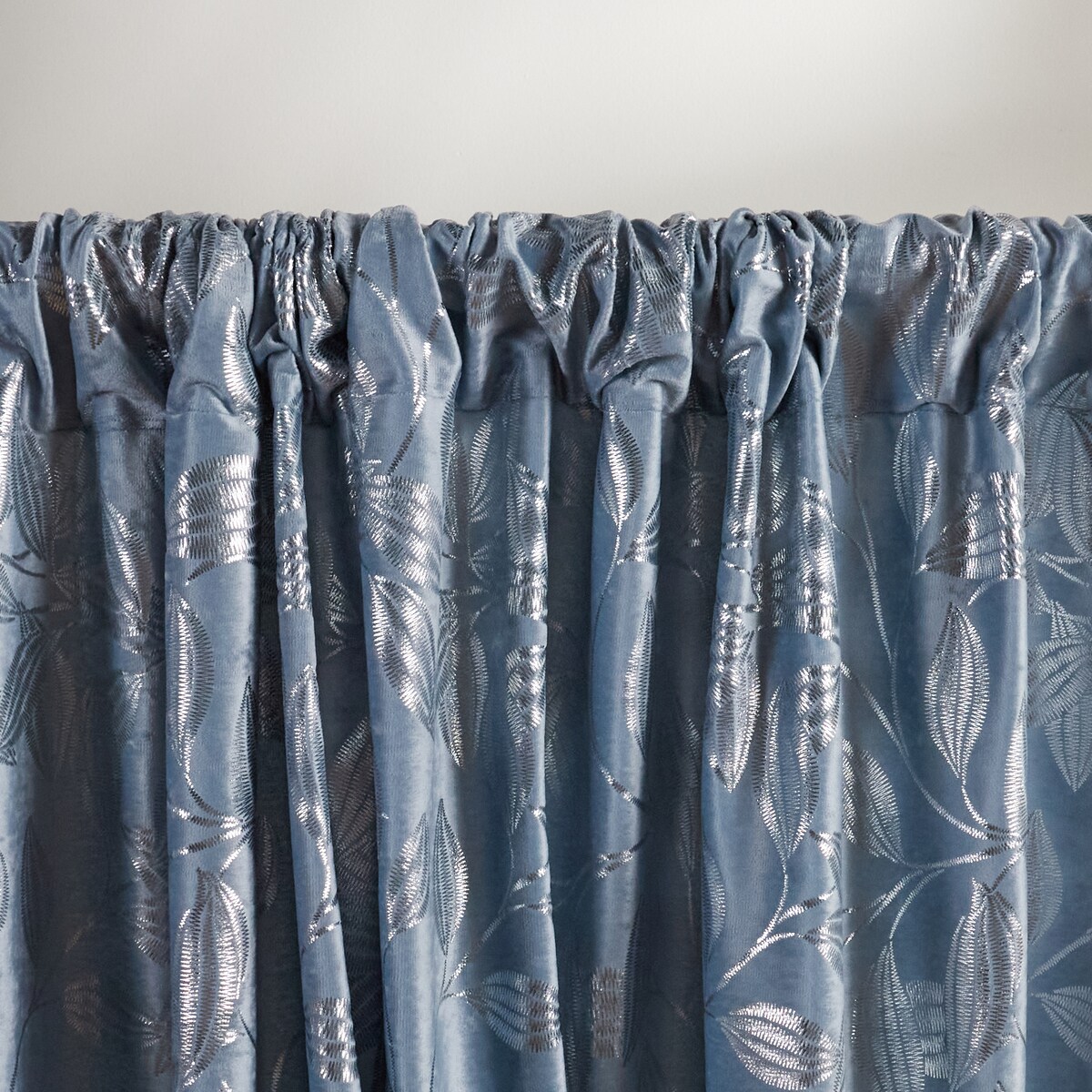 Zasłona Blomstela 140x250 cm z motywem roślinnym