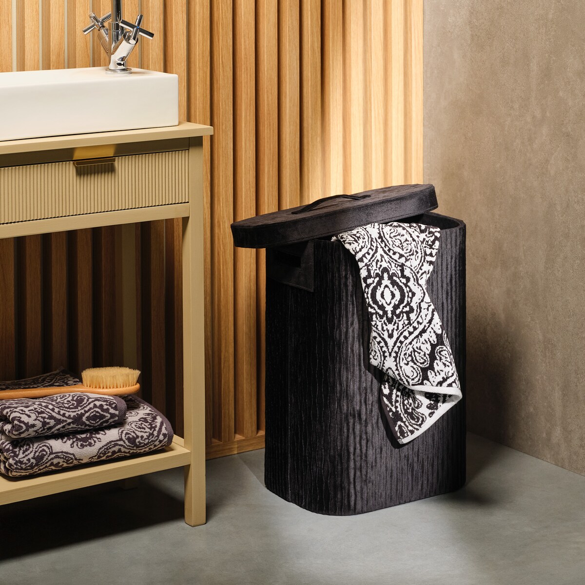 Ręcznik żakardowy Beskar 70x130 cm z motywem arabeski