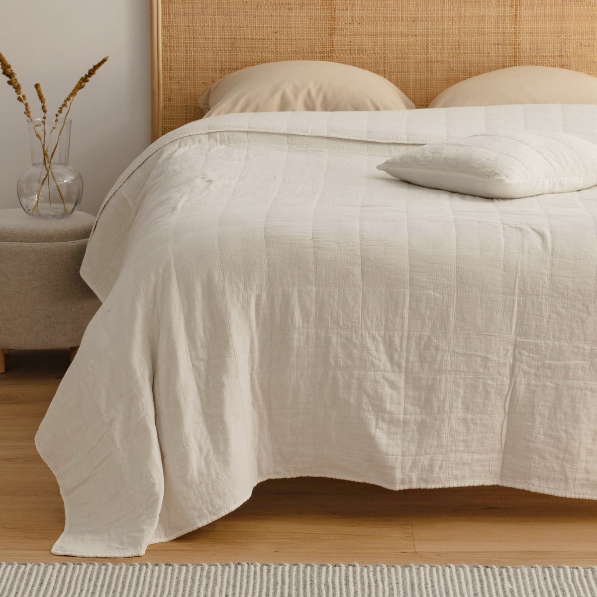 Narzuta Bawełniana z Efektem Sprania Przeszywana w Geometryczny Wzór Medosa 100x160 cm