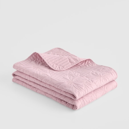 Jednokolorowa narzuta na łóżko z przeszywanym wzorem Solosao 200x220 cm z motywem kwiatowym