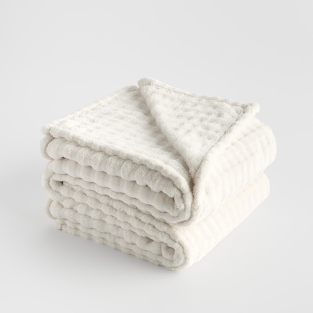 Jednokolorowy koc z wytłoczonym wzorem Operta 150x200 cm