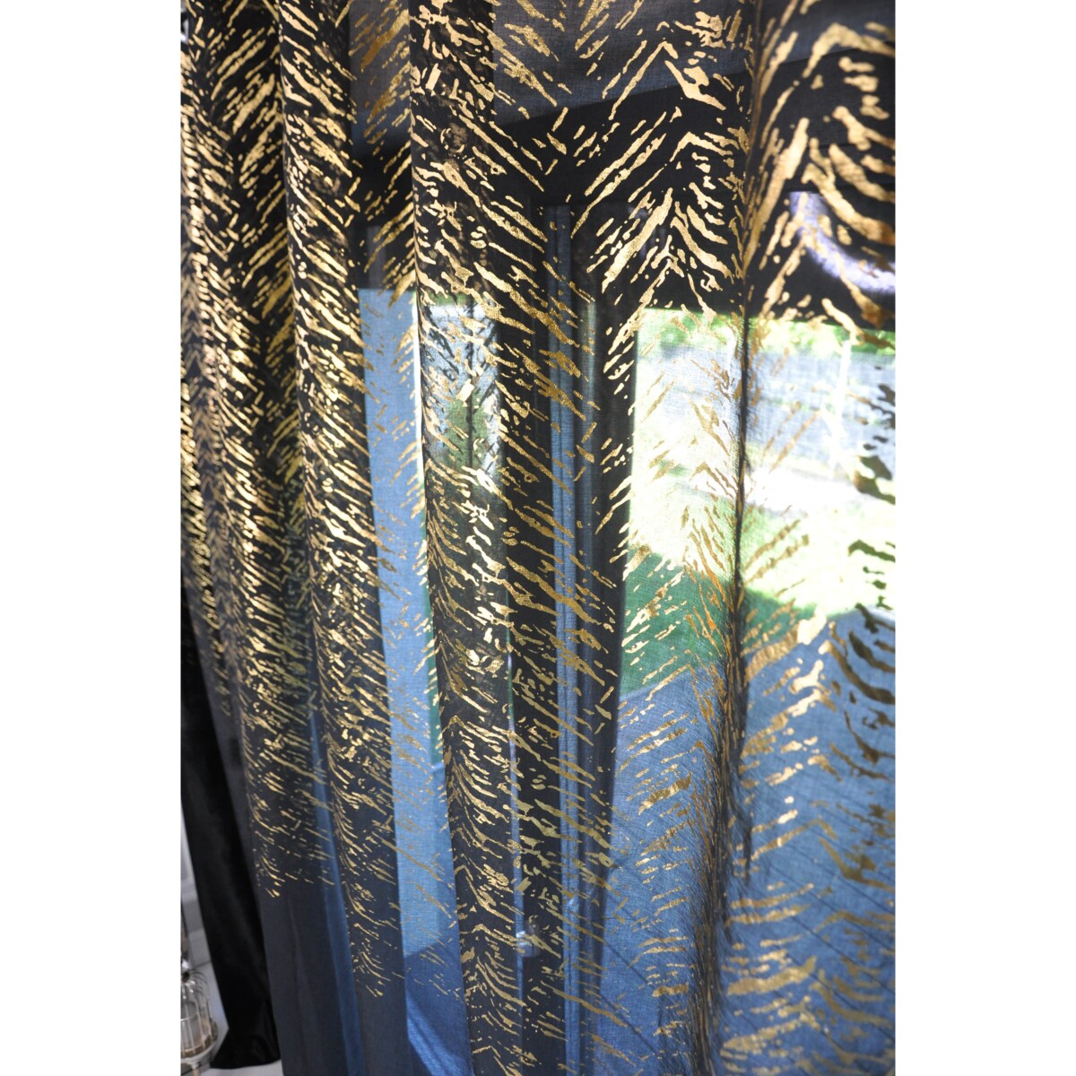 firana "velvet glow" błyszczący print 140x250 cm przelotki | czarny