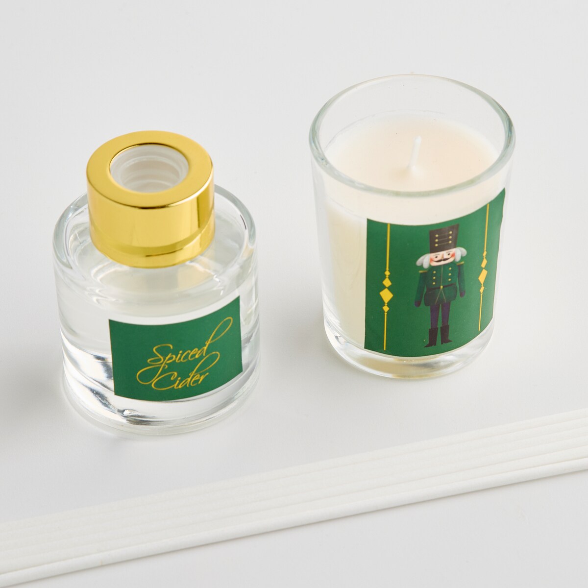 Odświeżacz Ze Świecą Nutpatcher z motywem dziadka do orzechów