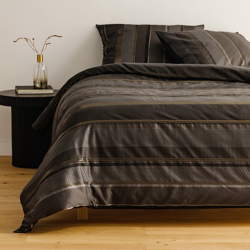 Komplet pościeli żakardowej Gwanda 160x200 cm z 2 poszewkami 70x80