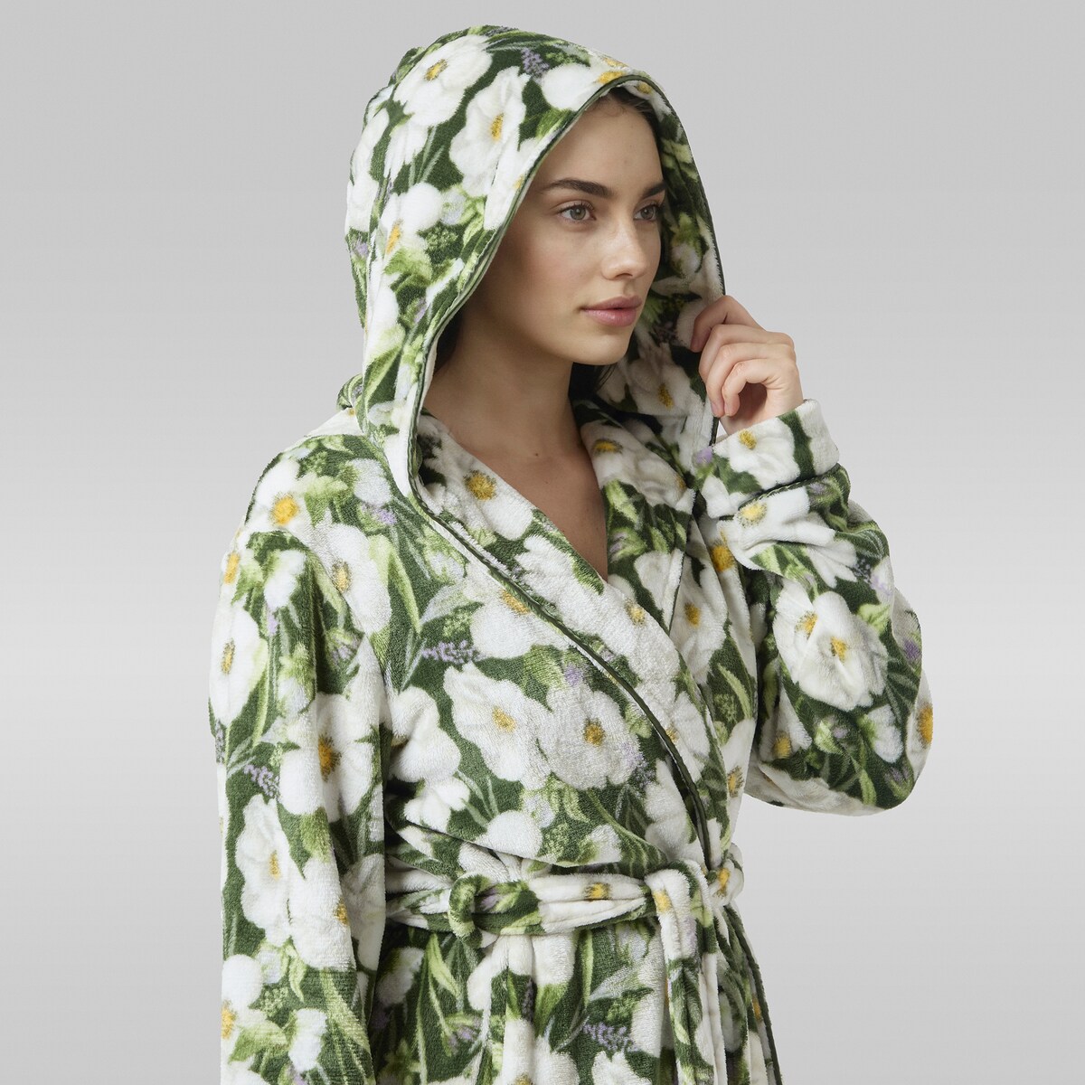 Szlafrok Emeris z motywem kwiatowym