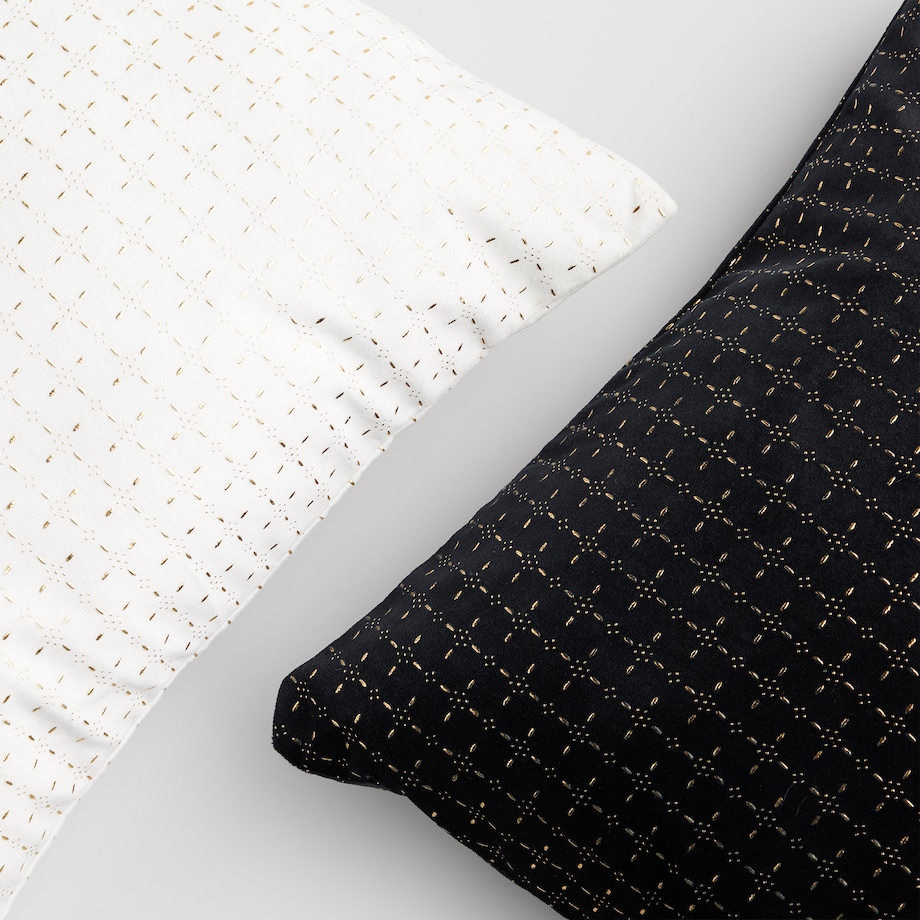 Poszewka dekoracyjna Orabelle 45x45 cm z motywem geometrycznym