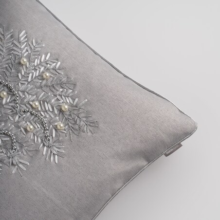 Poszewka Haftowana Arvores 45x45 cm z motywem choinki