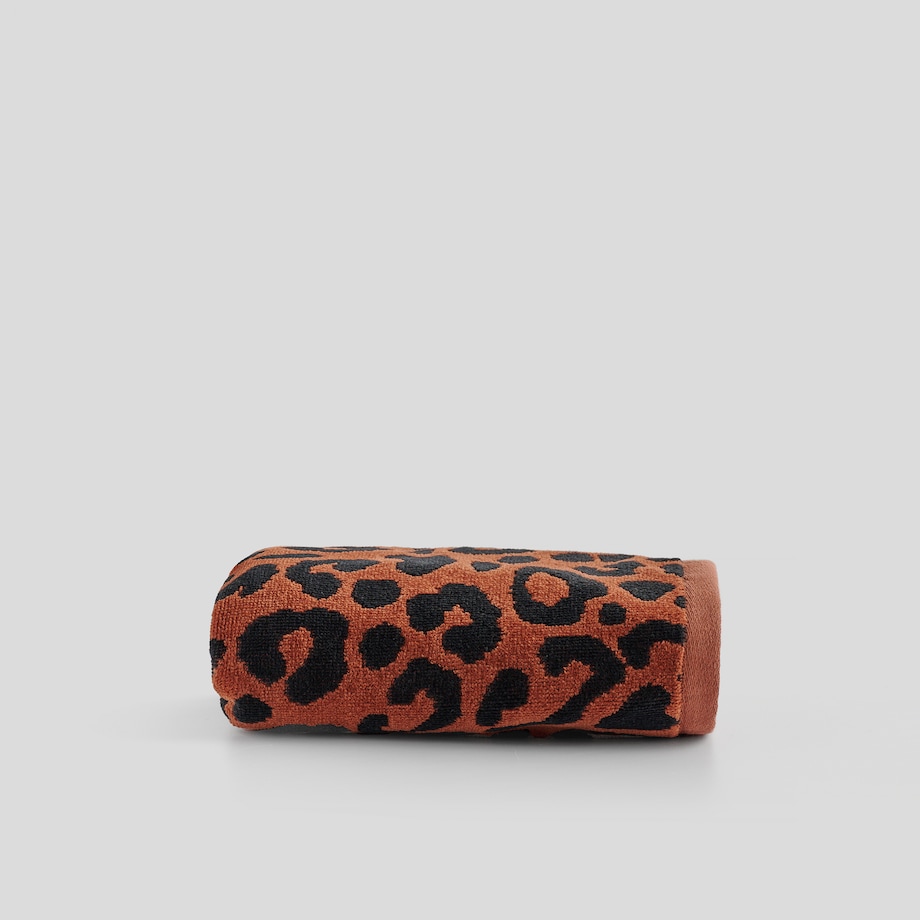 Ręcznik Panther 50x90 cm z motywem zwierzęcym