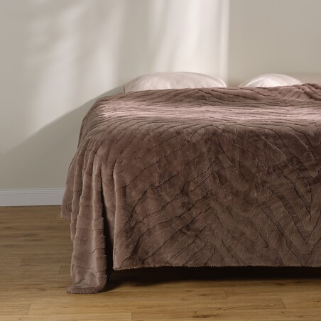 Narzuta Futrzana Sarafi 180x220 cm z motywem zwierzęcym