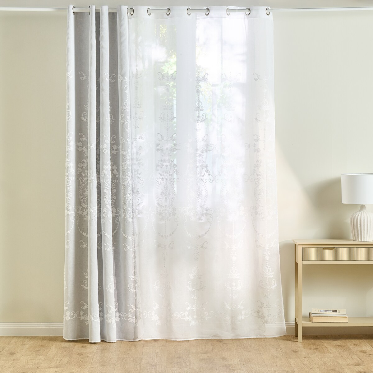 Firana haftowana Ariela 140x250 cm z motywem arabeski