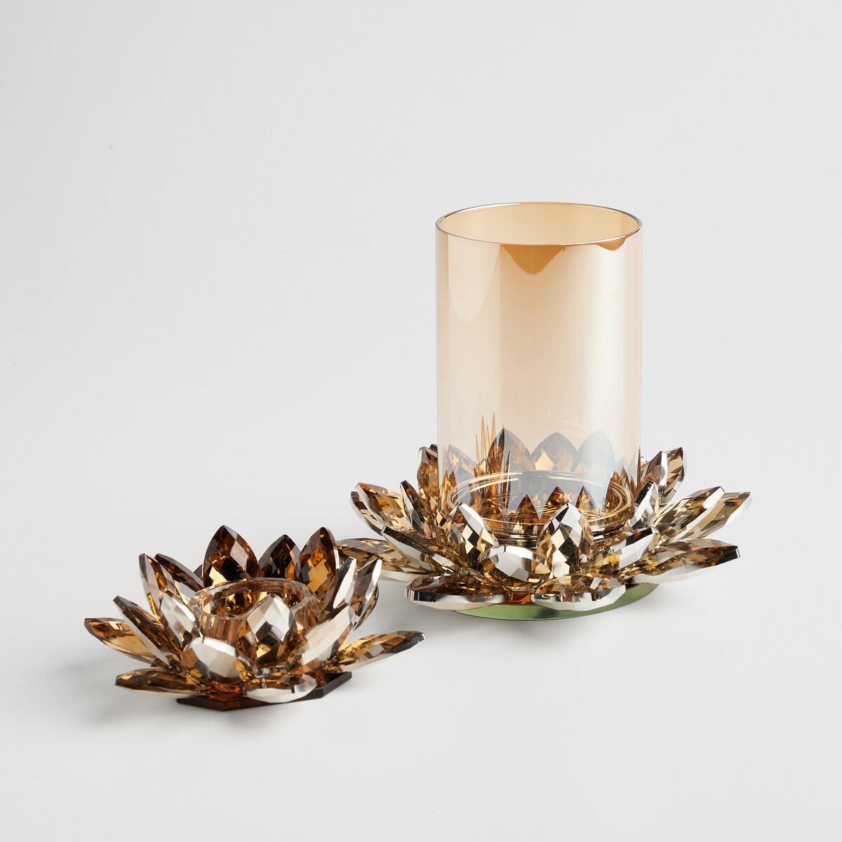 Świecznik Cristal shine z motywem kwiatowym