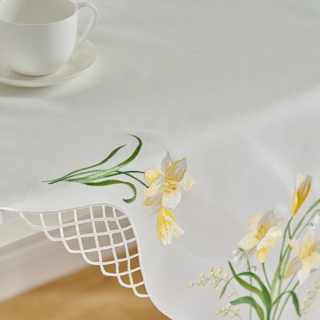 Serweta Haftowana Dafodil 80x80 cm z motywem kwiatowym