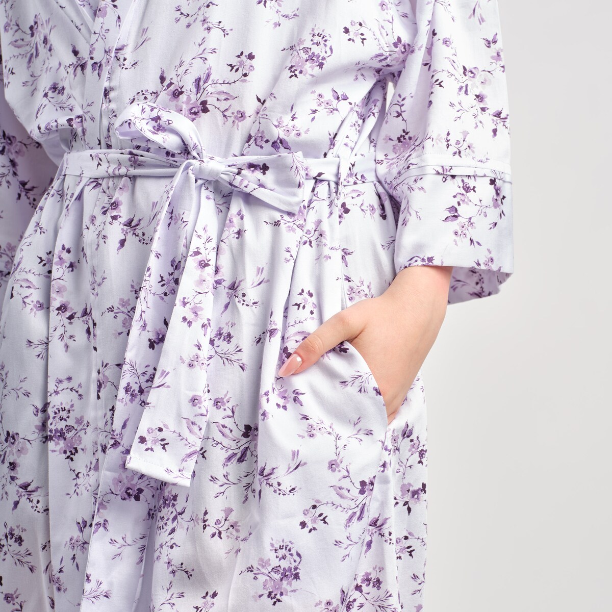 Szlafrok z bawełny satynowej Fiorre z motywem kwiatowym