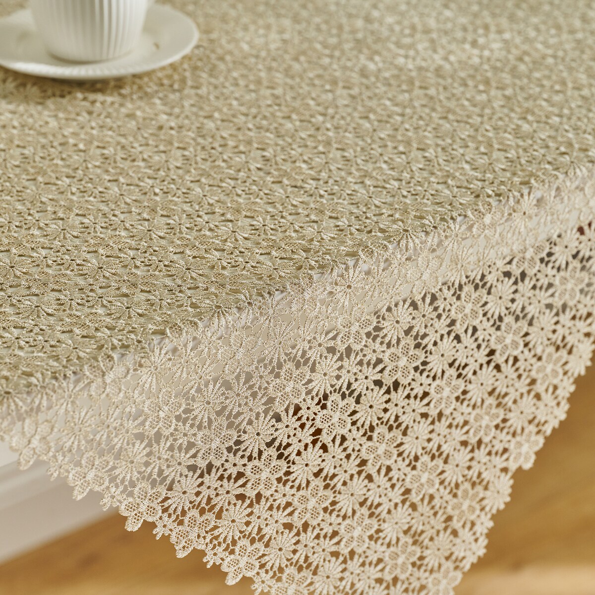 Serweta koronkowa Florina 80x80 cm z motywem kwiatowym