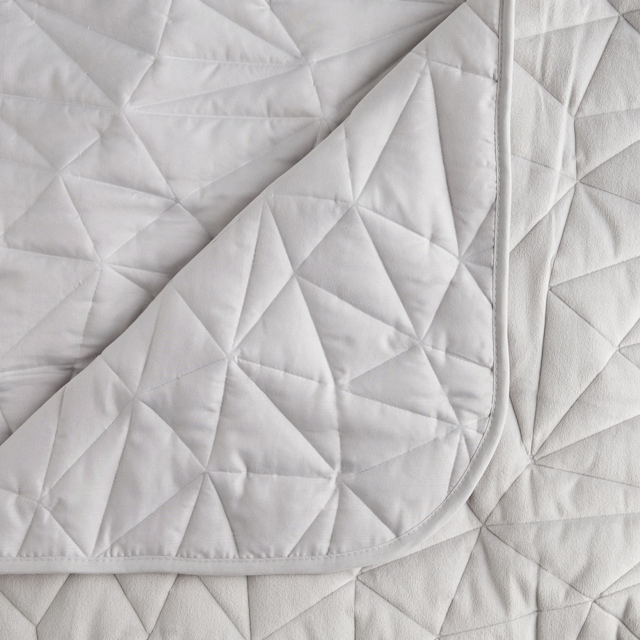 Narzuta Trianga 200x220 cm z motywem geometrycznym