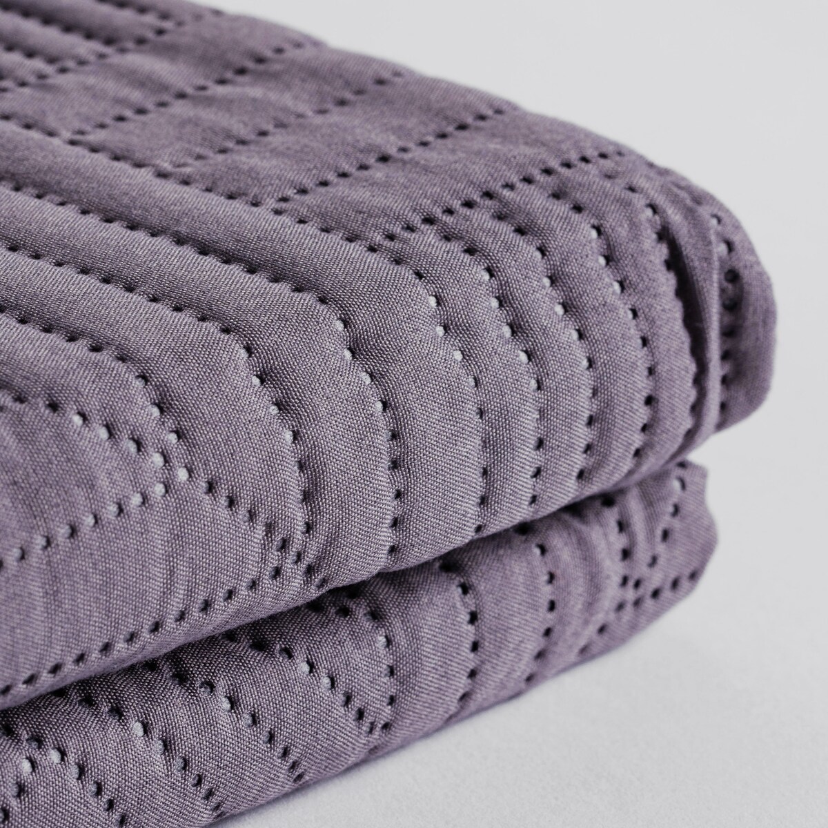 Jednokolorowa narzuta na łóżko z wytłoczonym wzorem Modern 240x260 cm