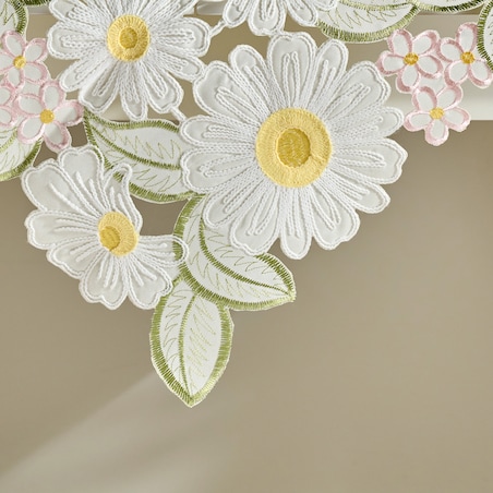 Serweta Haftowana Feris 80x80 cm z motywem kwiatowym