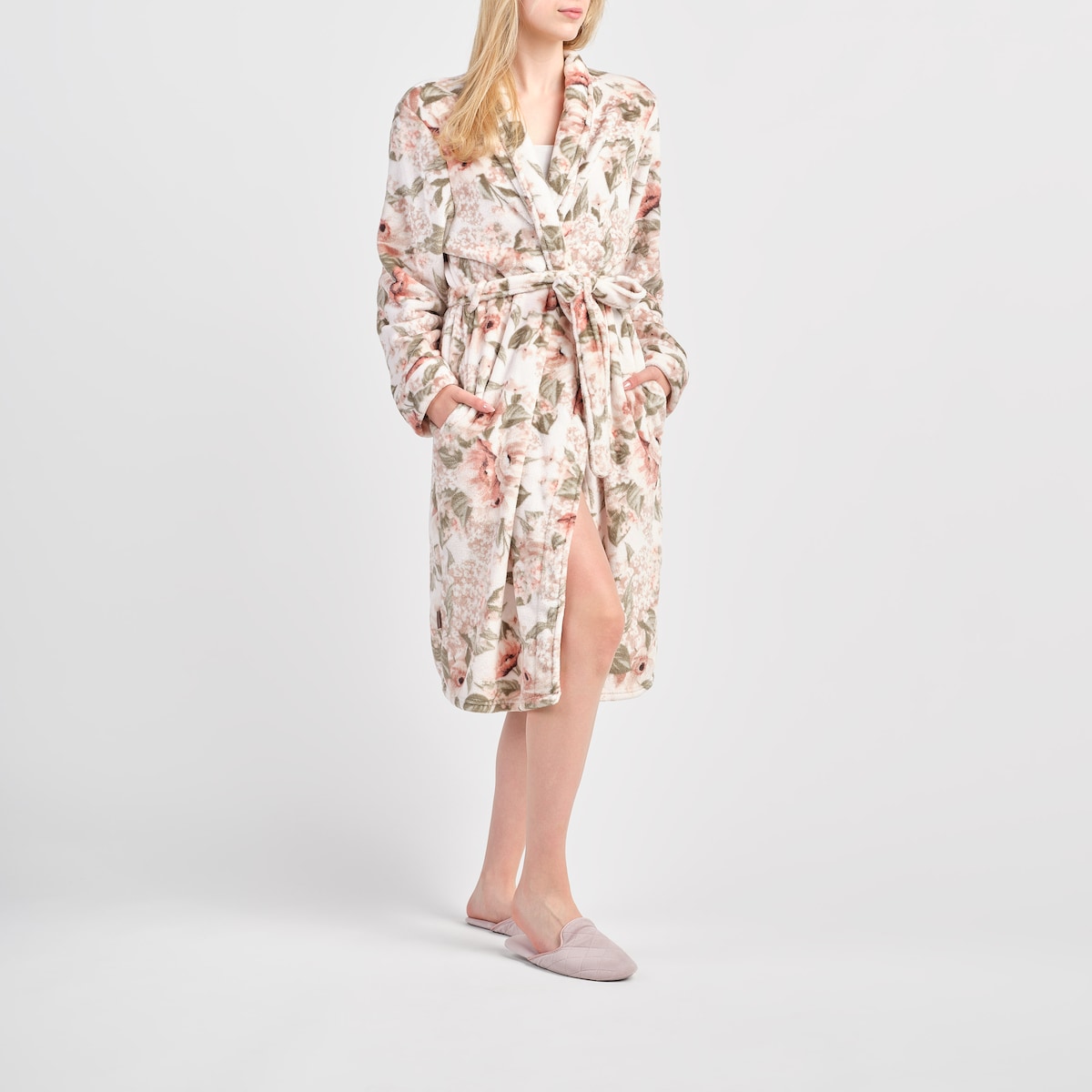 Szlafrok Amorette z motywem kwiatowym