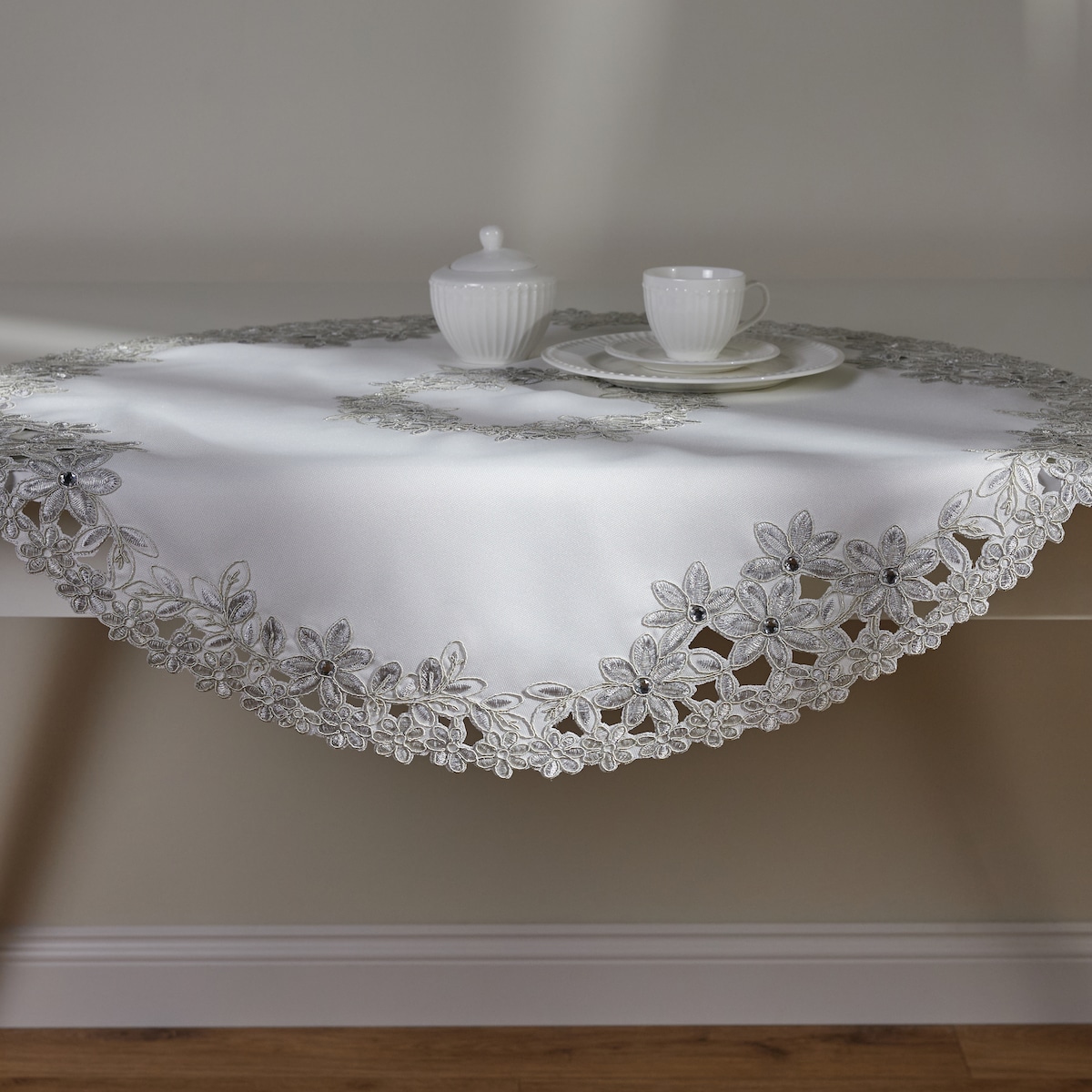 Serweta Adelaida 2 ? 80 cm z motywem kwiatowym