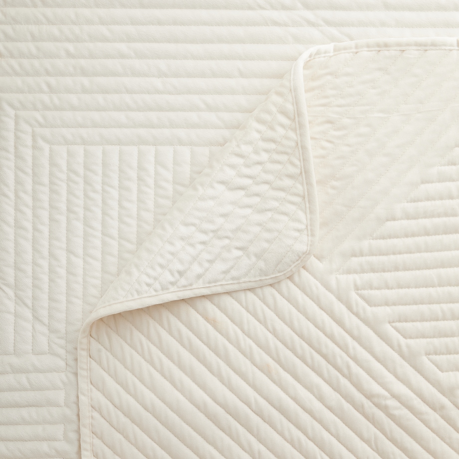 Jednokolorowa narzuta na łóżko Minister 240x260 cm z motywem geometrycznym