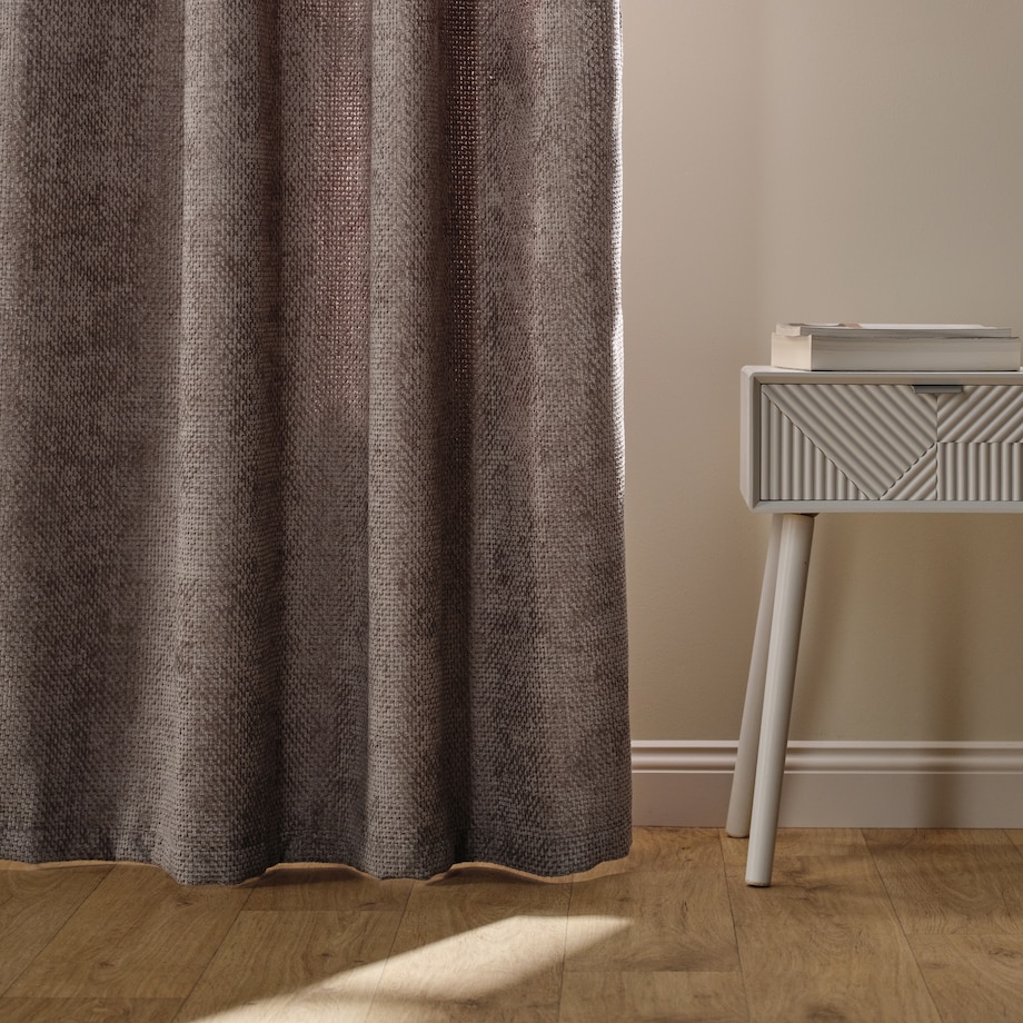 Zasłona Welwetowa Leila 140x250 cm z wzorem geometrycznym