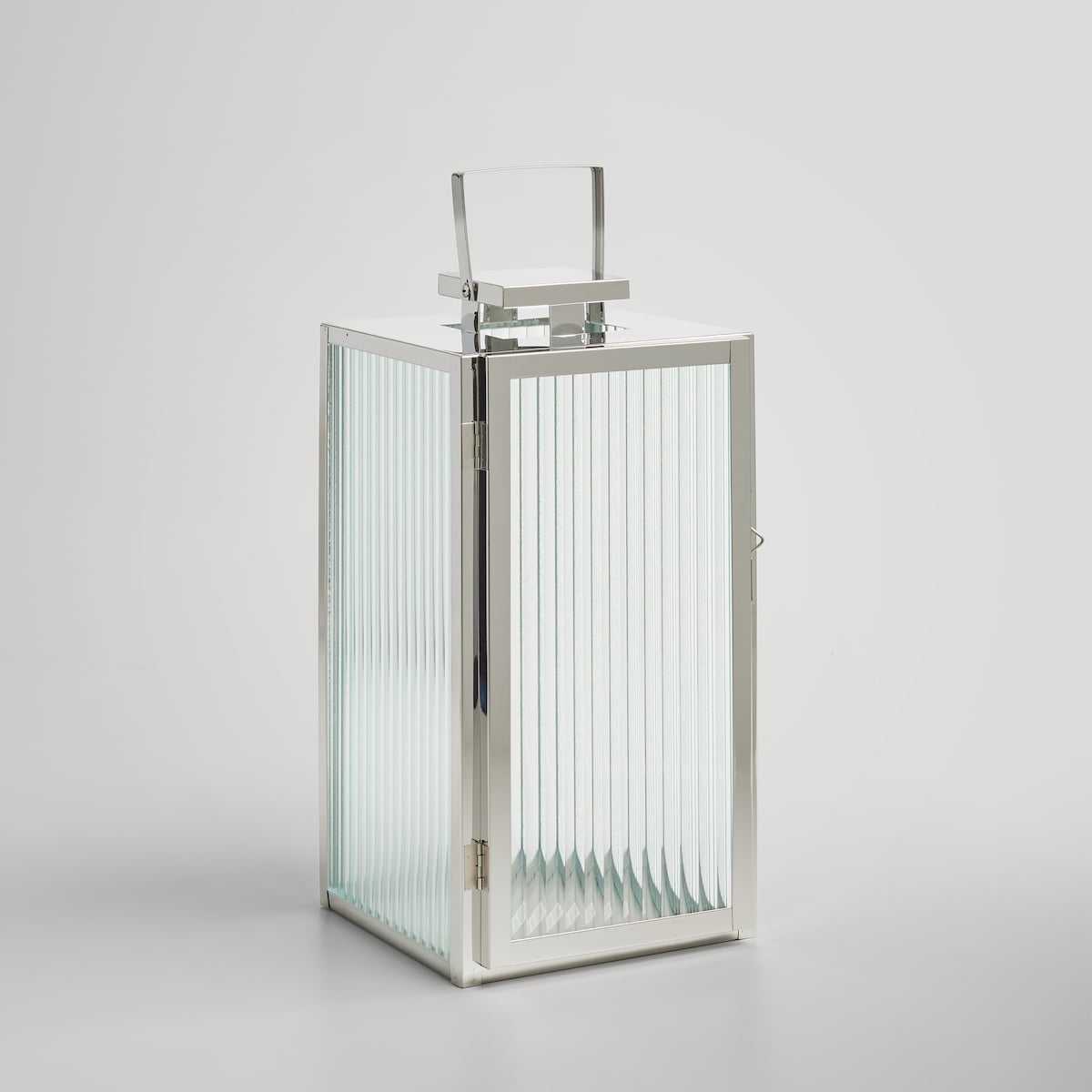 Metalowy lampion z drzwiczkami z ryflowanego szkła rifletto