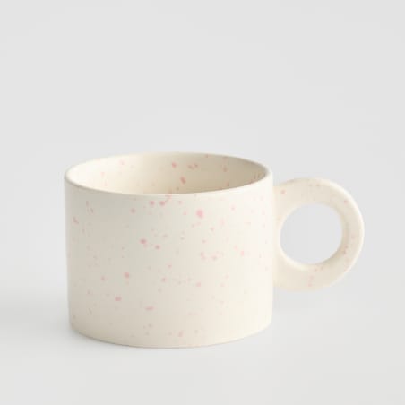 Kubek Akamiti w groszki