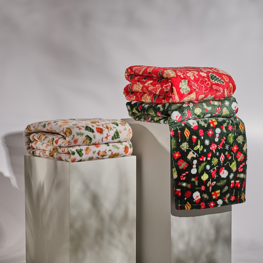 Drukowany koc Miaoumas 150x200 cm z motywem choinki