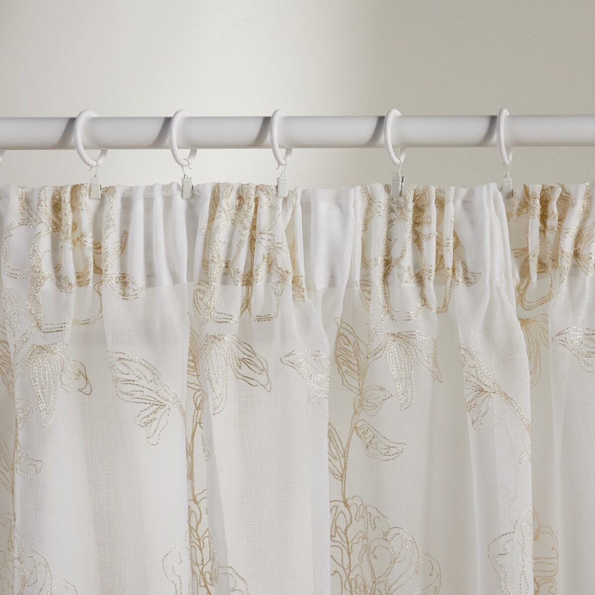 Firana haftowana Edvina 140x250 cm z motywem kwiatowym