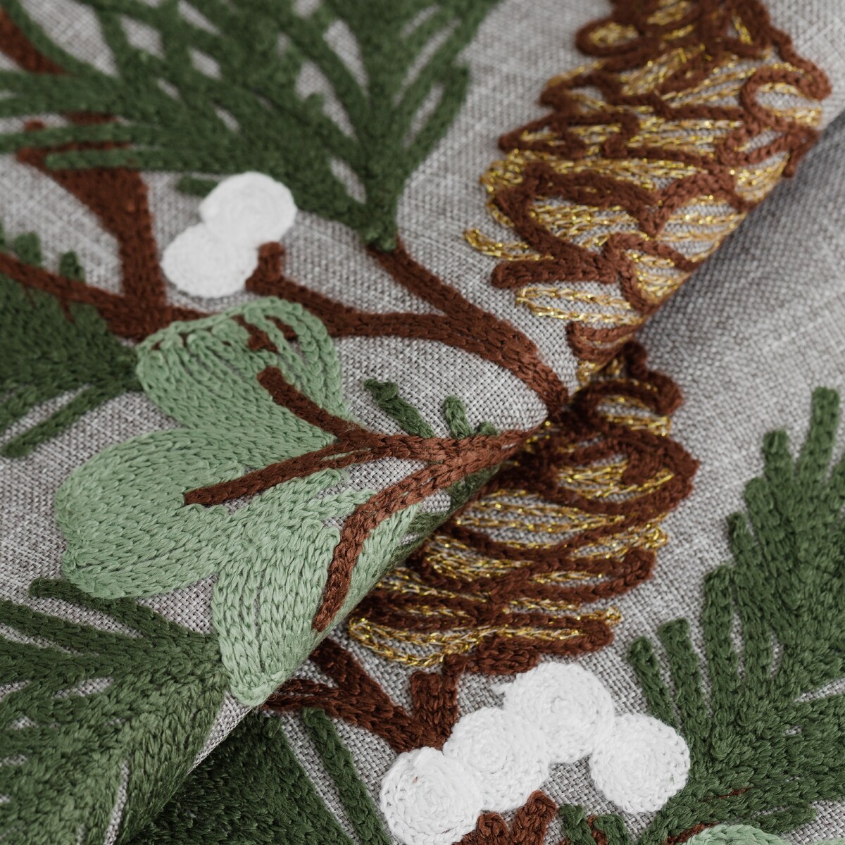 Bieżnik Haftowany Pinewood 35x178 cm