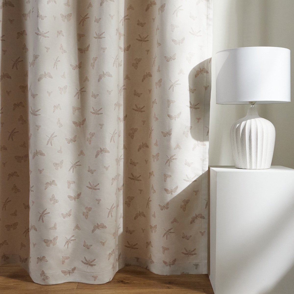 Zasłona Żakardowa Moljac 140x250 cm z motywem zwierzęcym