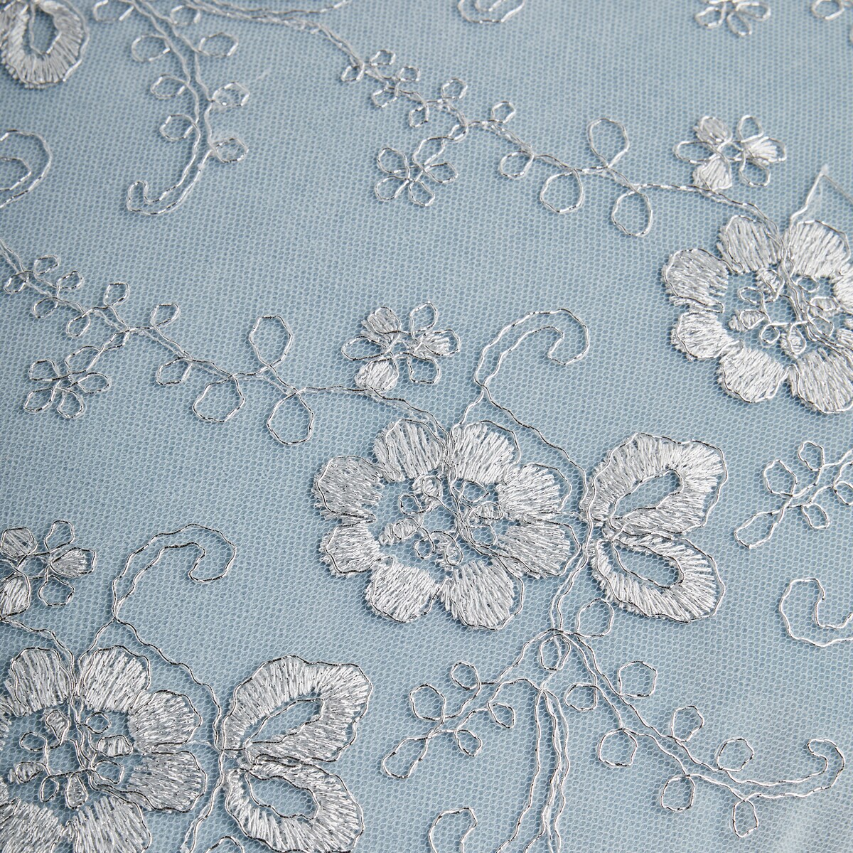 Poszewka Haftowana Raheen 45x45 cm z motywem kwiatowym