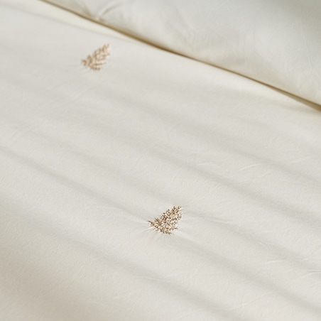 Pościel bawełniana z haftem Genna 160x200 cm z motywem choinki