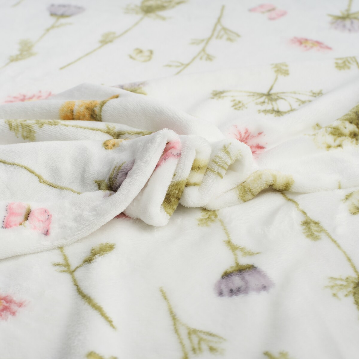 Drukowany koc Koperino 150x200 cm z motywem kwiatowym