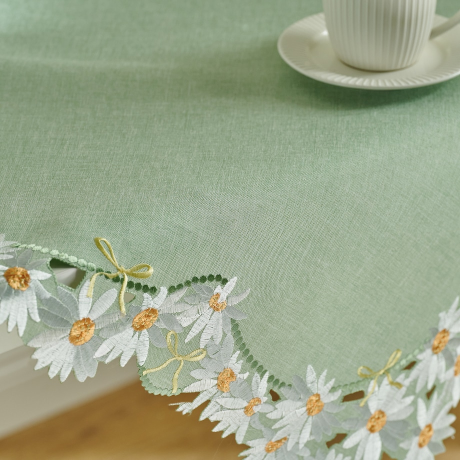 Serweta Haftowana Mintsy 80x80 cm z motywem kwiatowym