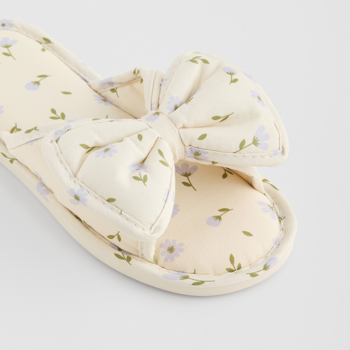 Kapcie Avis z motywem kwiatowym 39/40