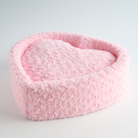 Legowisko Amora z motywem serc