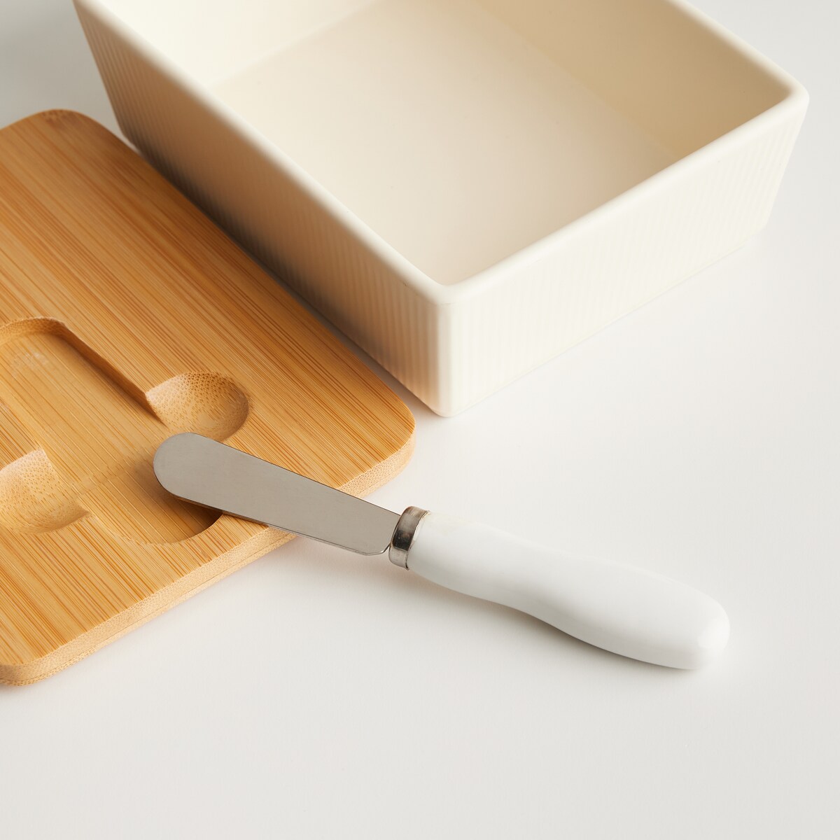 Maselniczka z bambusową pokrywką i nożykiem do masła Liners