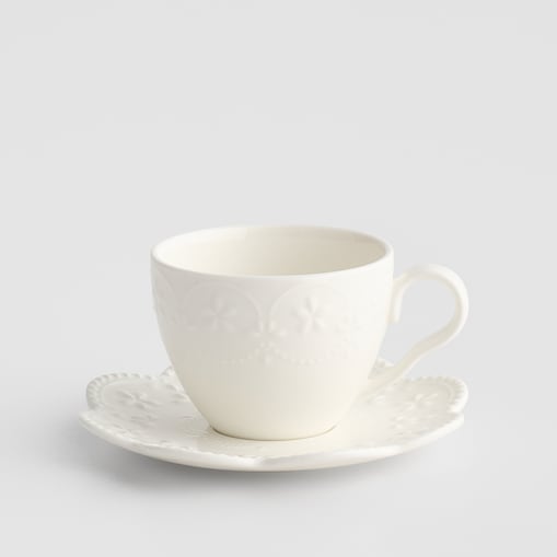 Filiżanka Ze Spodkiem Lace z motywem kwiatowym