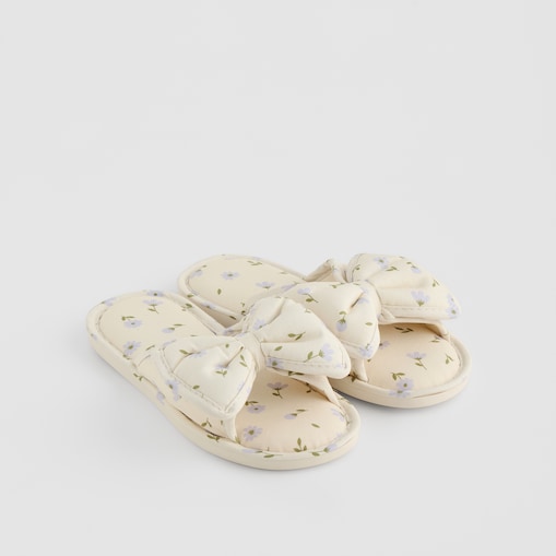Kapcie Avis z motywem kwiatowym 39/40