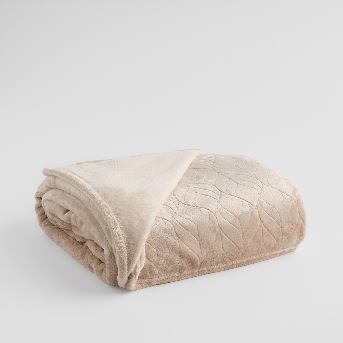 Jednokolorowy koc z wytłoczonym wzorem Violineos 150x200 cm z motywem arabeski