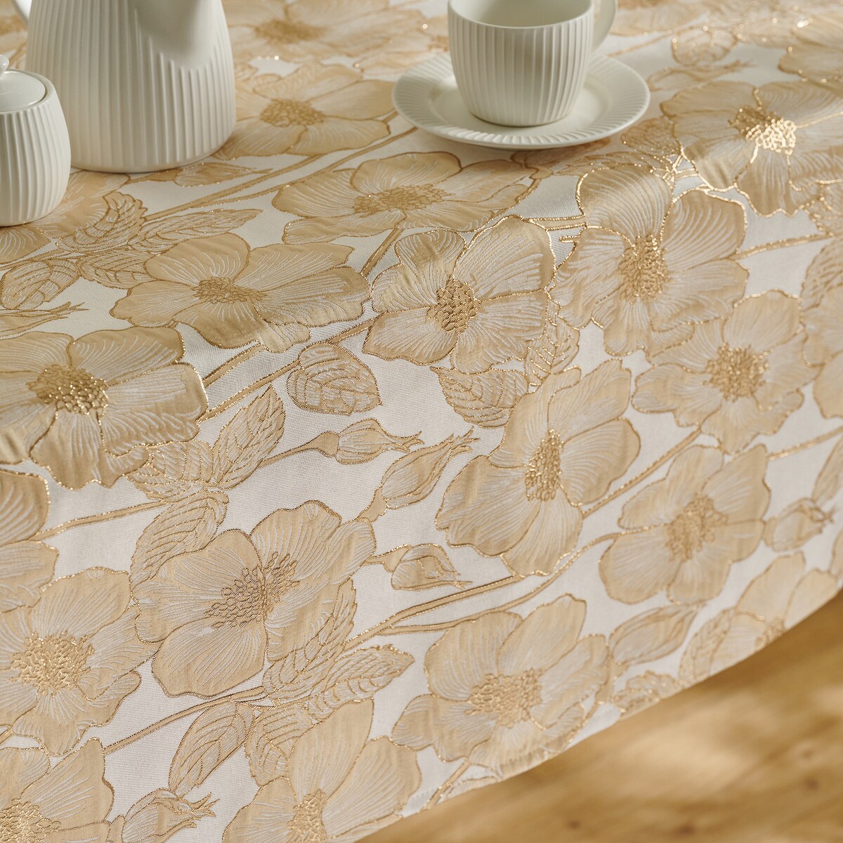 Obrus Żakardowy Makowka 145x220 cm z motywem kwiatowym