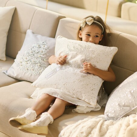 Poszewka Haftowana Dridis 45x45 cm z motywem renifera