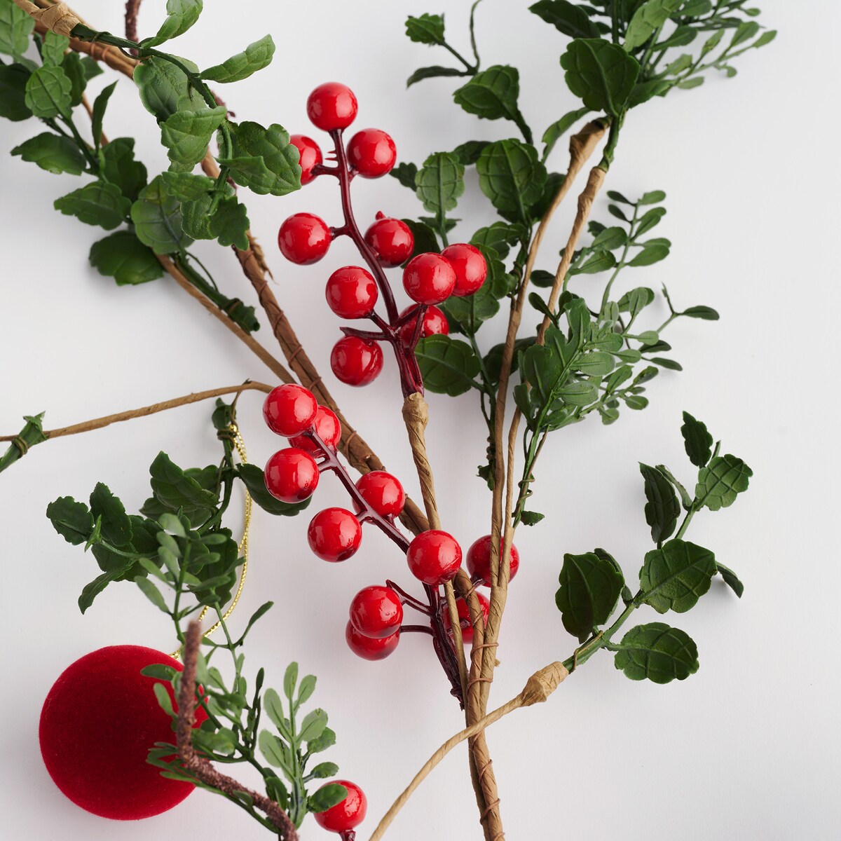 Girlanda Solme z motywem roślinnym