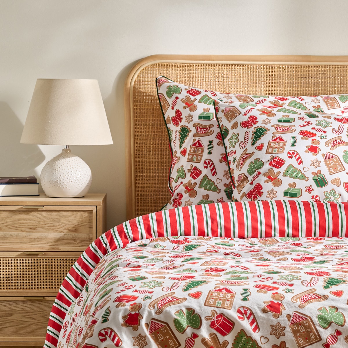 Pościel bawełniana z lamówką Ginno 160x200 cm z motywem piernika