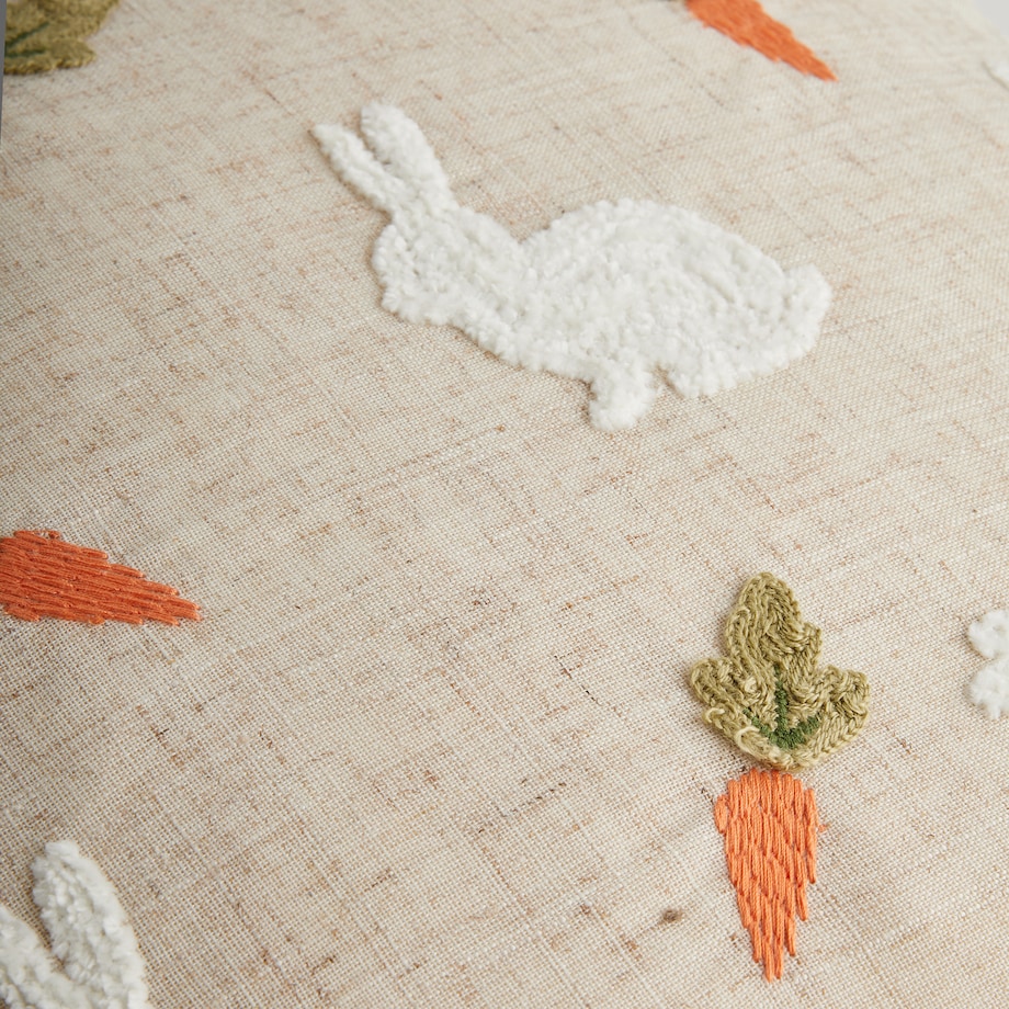 Poszewka Haftowana Carrolicious 45x45 cm z motywem królika