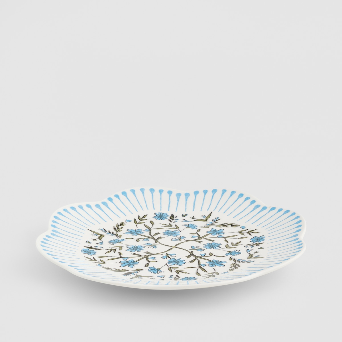 Patera Avenel z motywem roślinnym